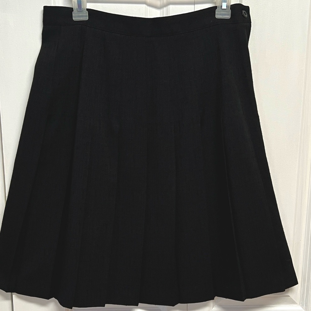 Vintage C.B. Collection Women's Black Pleated Skater Skirt Size 10